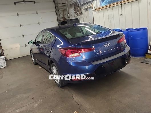 Hyundai Elantra Carros en venta