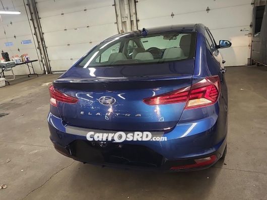 Hyundai Elantra Carros en venta