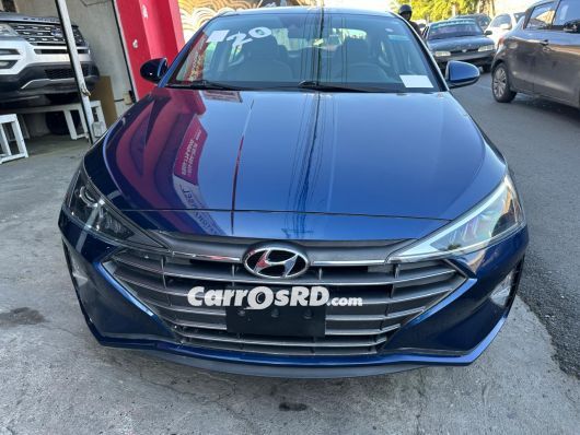 Hyundai Elantra Carros en venta