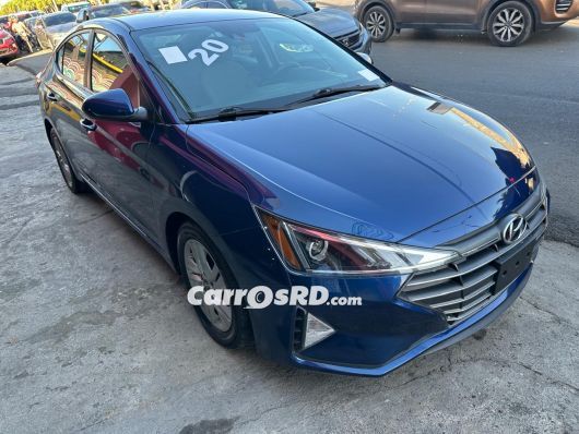 Hyundai Elantra Carros en venta
