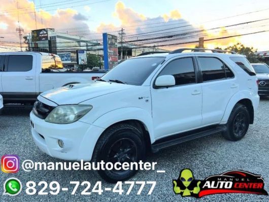 Toyota Fortuner Básico en venta