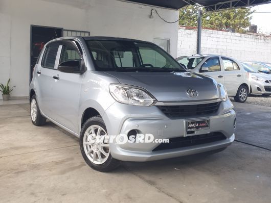 Toyota Passo Carros en venta