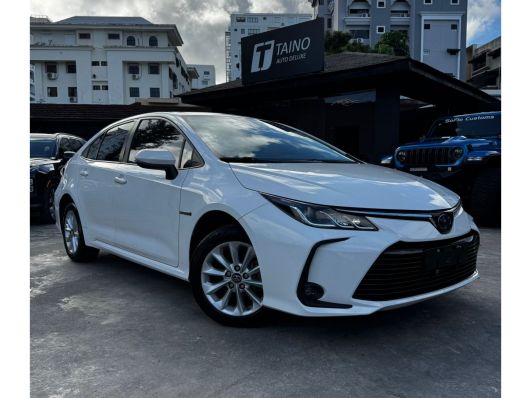 Toyota Corolla Hibrido XLE en venta