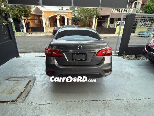 Nissan Sentra Carros en venta