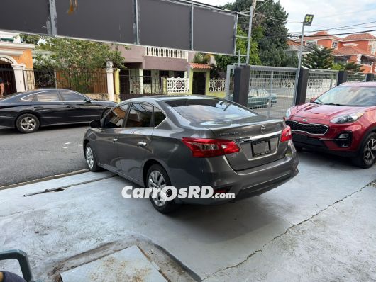 Nissan Sentra Carros en venta