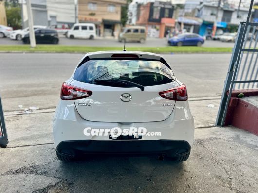 Mazda Demio Carros en venta