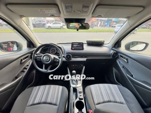 Mazda Demio Carros en venta