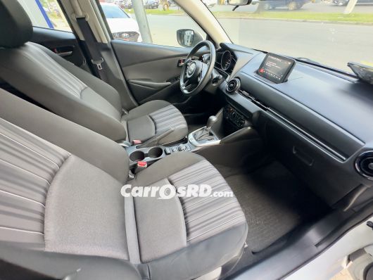 Mazda Demio Carros en venta