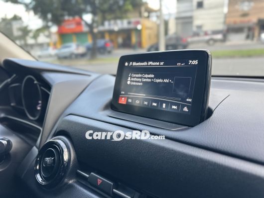 Mazda Demio Carros en venta