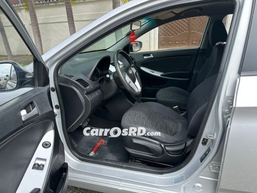 Hyundai Accent Carros en venta