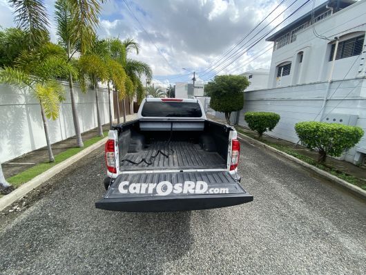 Nissan Frontier Camioneta en venta