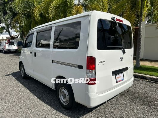 Toyota Town Ace Minivan en venta
