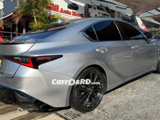 Lexus IS Carros en venta