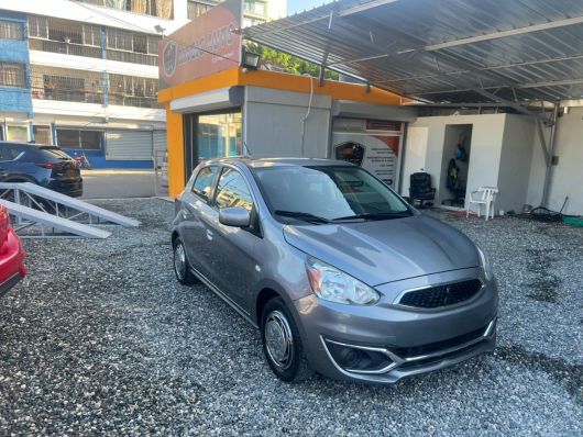 Mitsubishi Mirage ES en venta