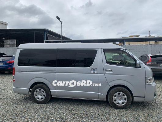 Toyota Hiace Minivan en venta