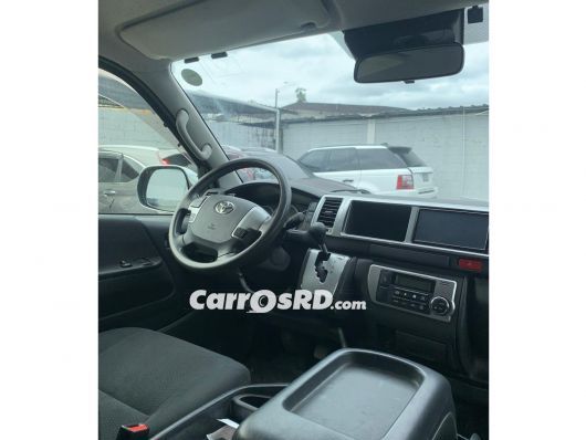 Toyota Hiace Minivan en venta