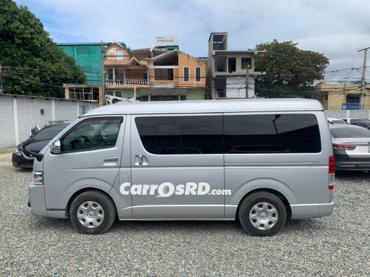 Toyota Hiace Minivan en venta
