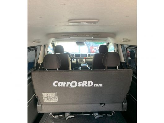 Toyota Hiace Minivan en venta