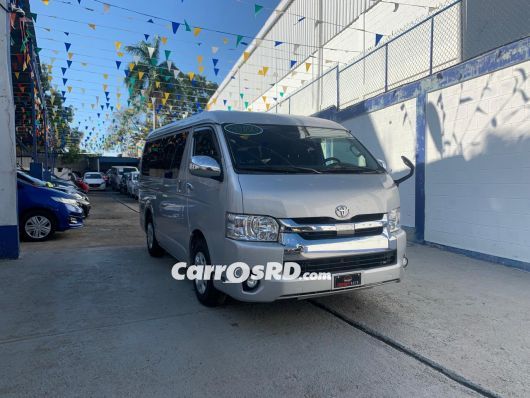 Toyota Hiace Minivan en venta