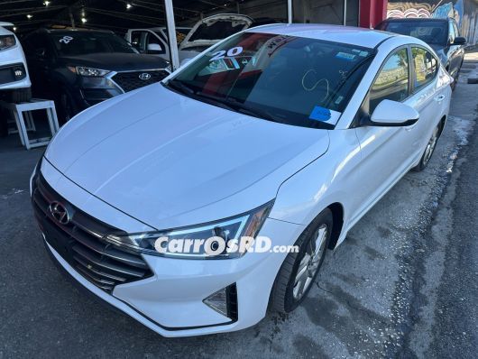 Hyundai Elantra Carros en venta