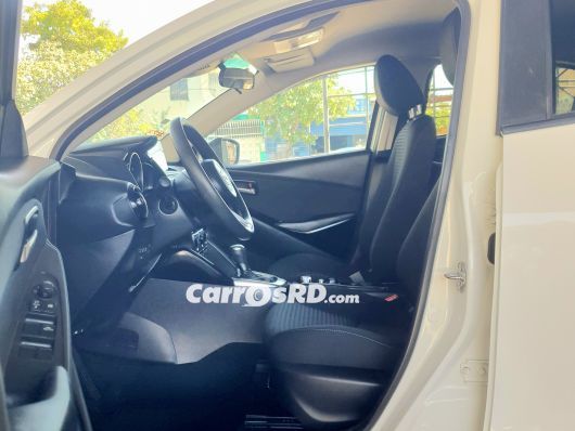 Mazda Demio Hatchback en venta