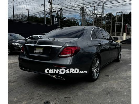 Mercedes-Benz Clase E Carros en venta