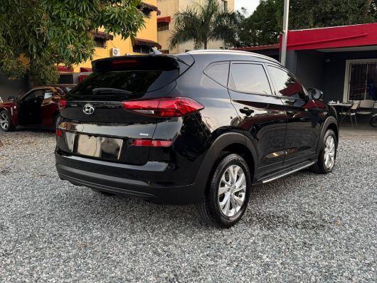 Hyundai Tucson SE