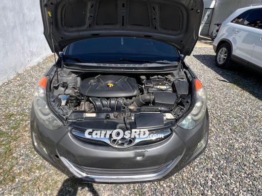 Hyundai Elantra Carros en venta