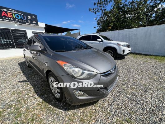 Hyundai Elantra Carros en venta