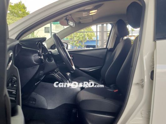 Mazda Demio Hatchback en venta