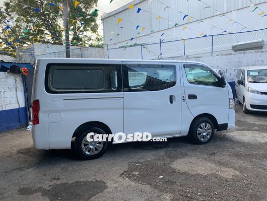 Nissan NV Autobus en venta