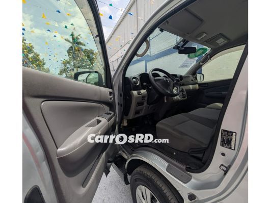 Nissan NV Autobus en venta