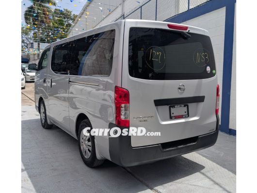 Nissan NV Autobus en venta