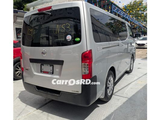 Nissan NV Autobus en venta