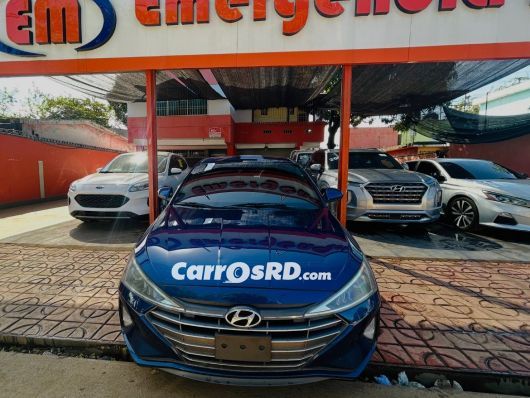 Hyundai Elantra Carros en venta