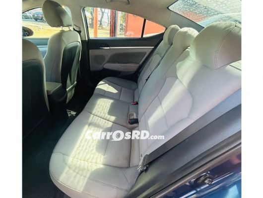 Hyundai Elantra Carros en venta