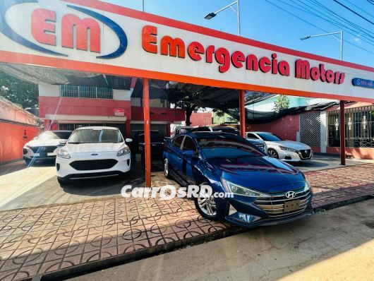 Hyundai Elantra Carros en venta