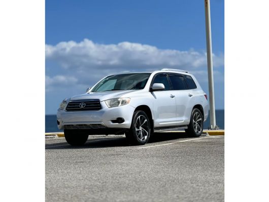 Toyota Highlander LE en venta