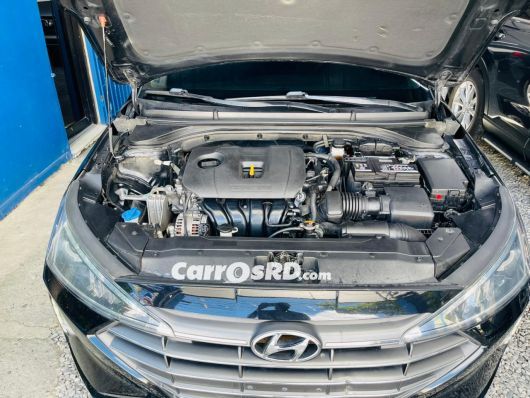 Hyundai Elantra Carros en venta