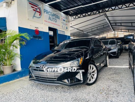 Hyundai Elantra Carros en venta