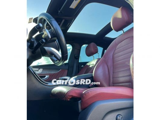 Mercedes-Benz Clase C Carros en venta