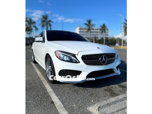 Mercedes-Benz Clase C Carros en venta