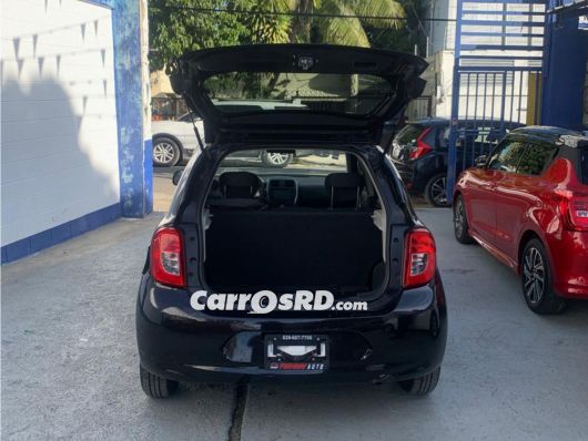 Nissan March Hatchback en venta