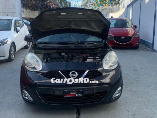 Nissan March Hatchback en venta