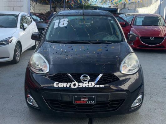 Nissan March Hatchback en venta