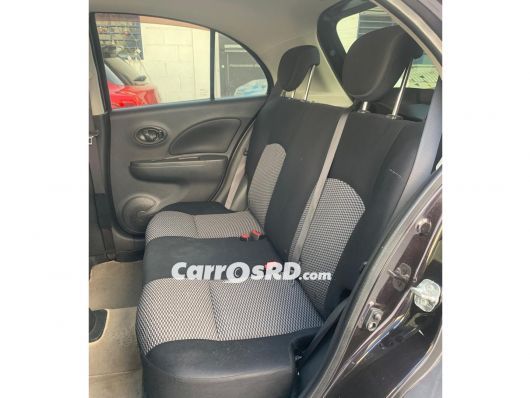 Nissan March Hatchback en venta