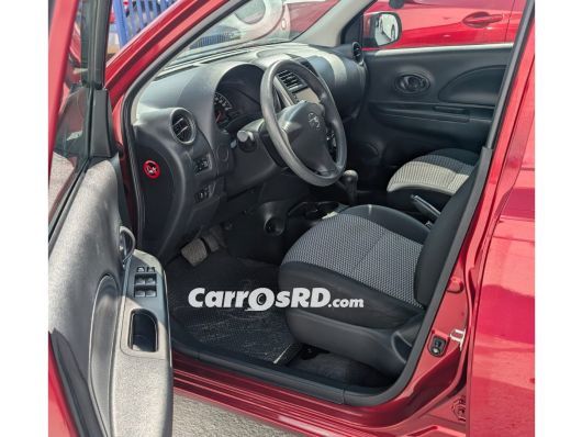 Nissan March Hatchback en venta