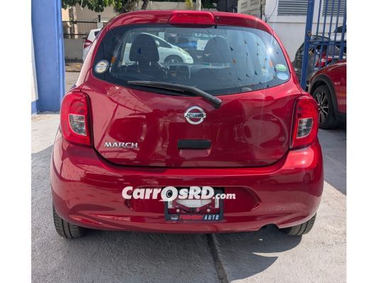 Nissan March Hatchback en venta