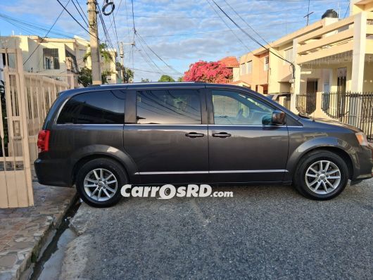 Dodge Grand Caravan Minivan en venta