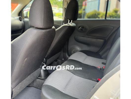 Nissan March Hatchback en venta